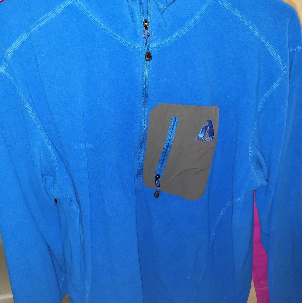 Eddie Bauer First Ascent Large Pullover